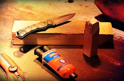 Discover Knife Stropping - THE Key to a Razor Sharp Blade